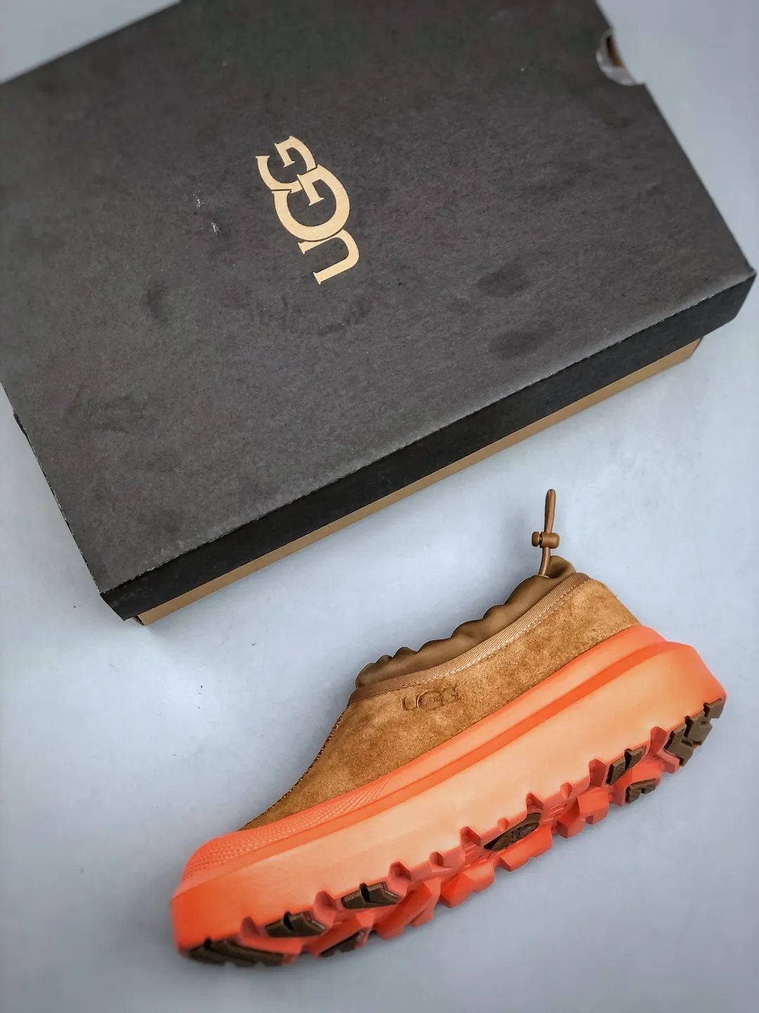 Local self-pickup 💰560 supports store delivery. Same style as Wang Yibo, the latest official revision and new style! The platform is exclusively for foreign trade UGG Tasman GTX winter neutral small potato snow shoes 1172790 Produced by the ten-year-old brand shoemaking factory production line. Pay attention to every detail. Longfeng A-grade genuine sheep fur is integrated. Created in full compliance with the ZP process. Size: 37-45